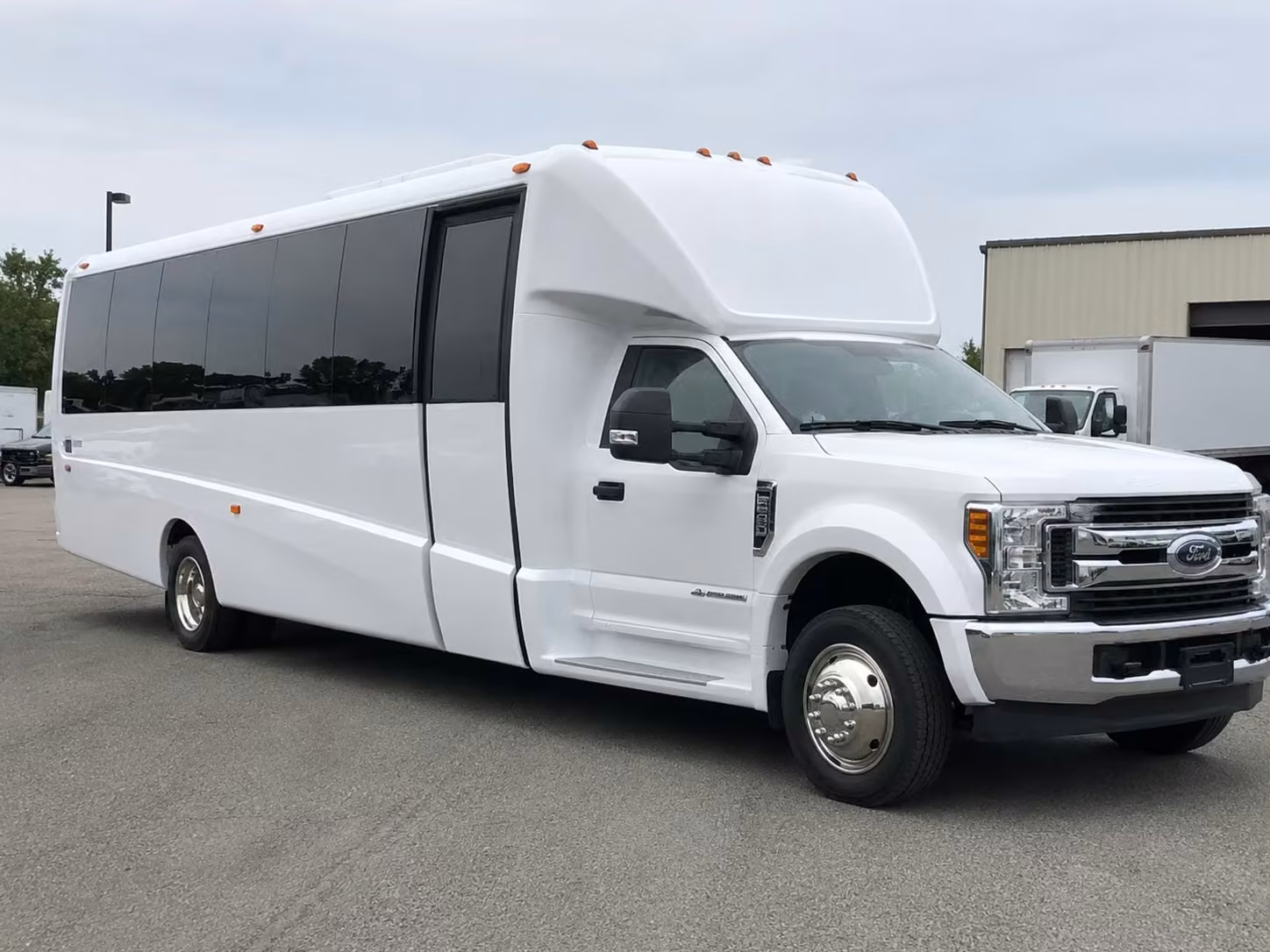 browse minibus options in victorville for smaller prom groups who want privacy and comfort